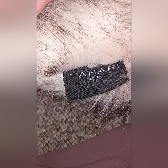 Tahari Home Faux fur Pillow - Picture 2 of 2
